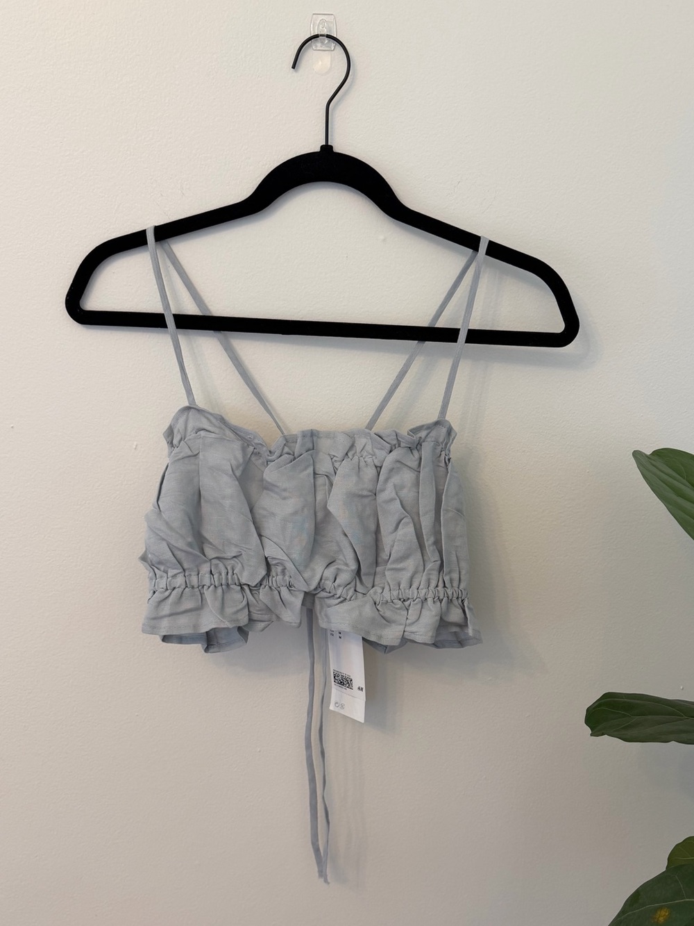 H&M Ruffle Crop Cami - Picture 1 of 6